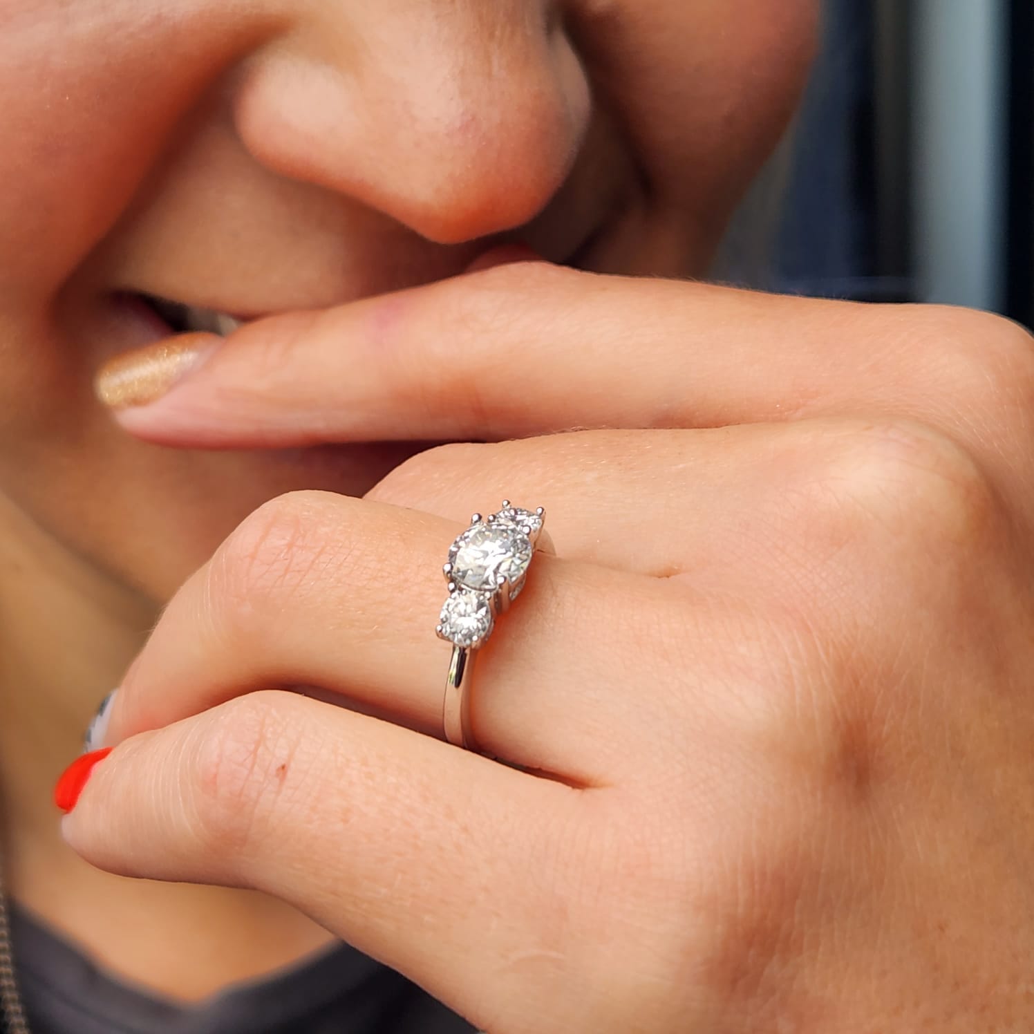 Suprene Bags Trilogy Moissanite Ring