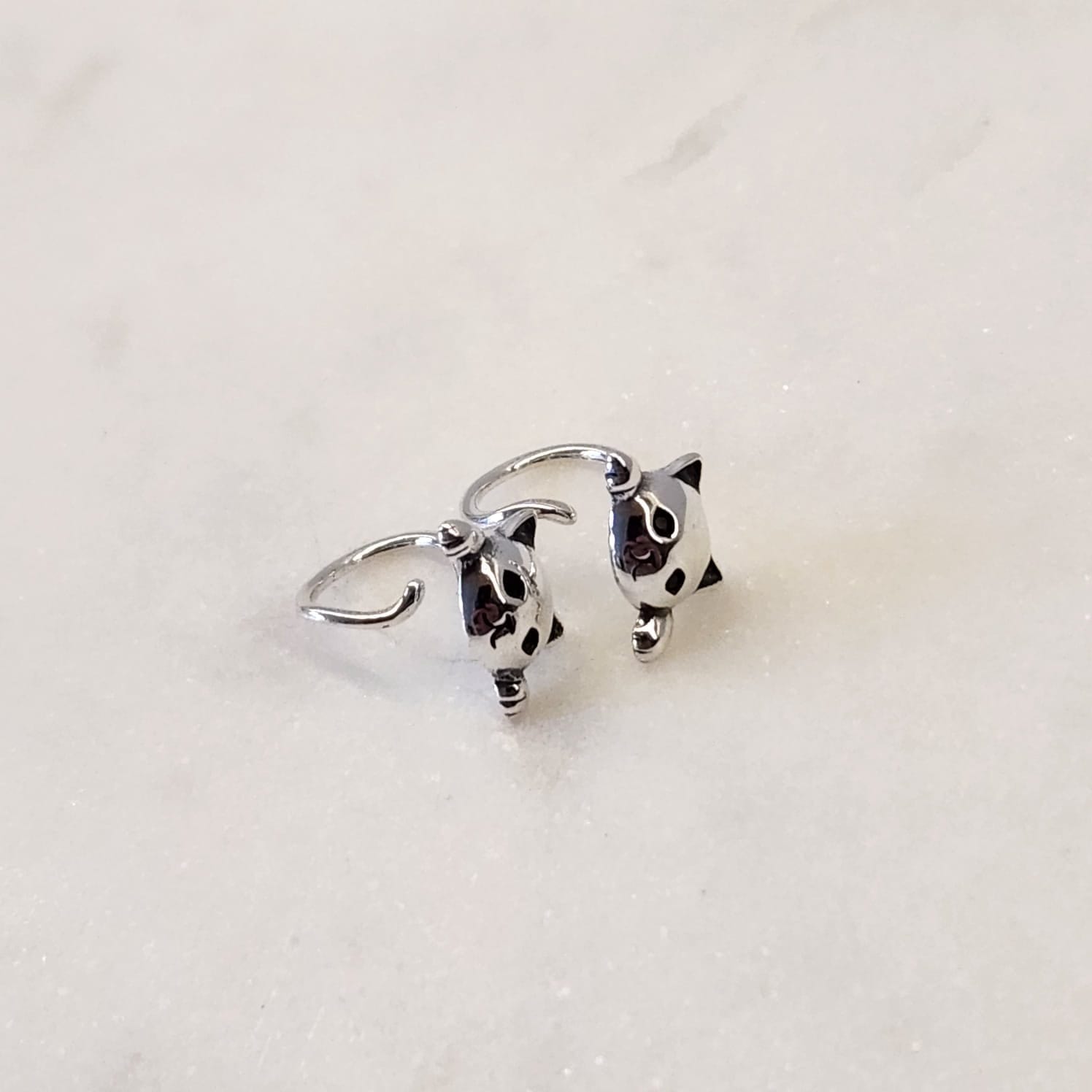 Lazy Cat Earrings silver tone 1cm 925 Sterling Silver