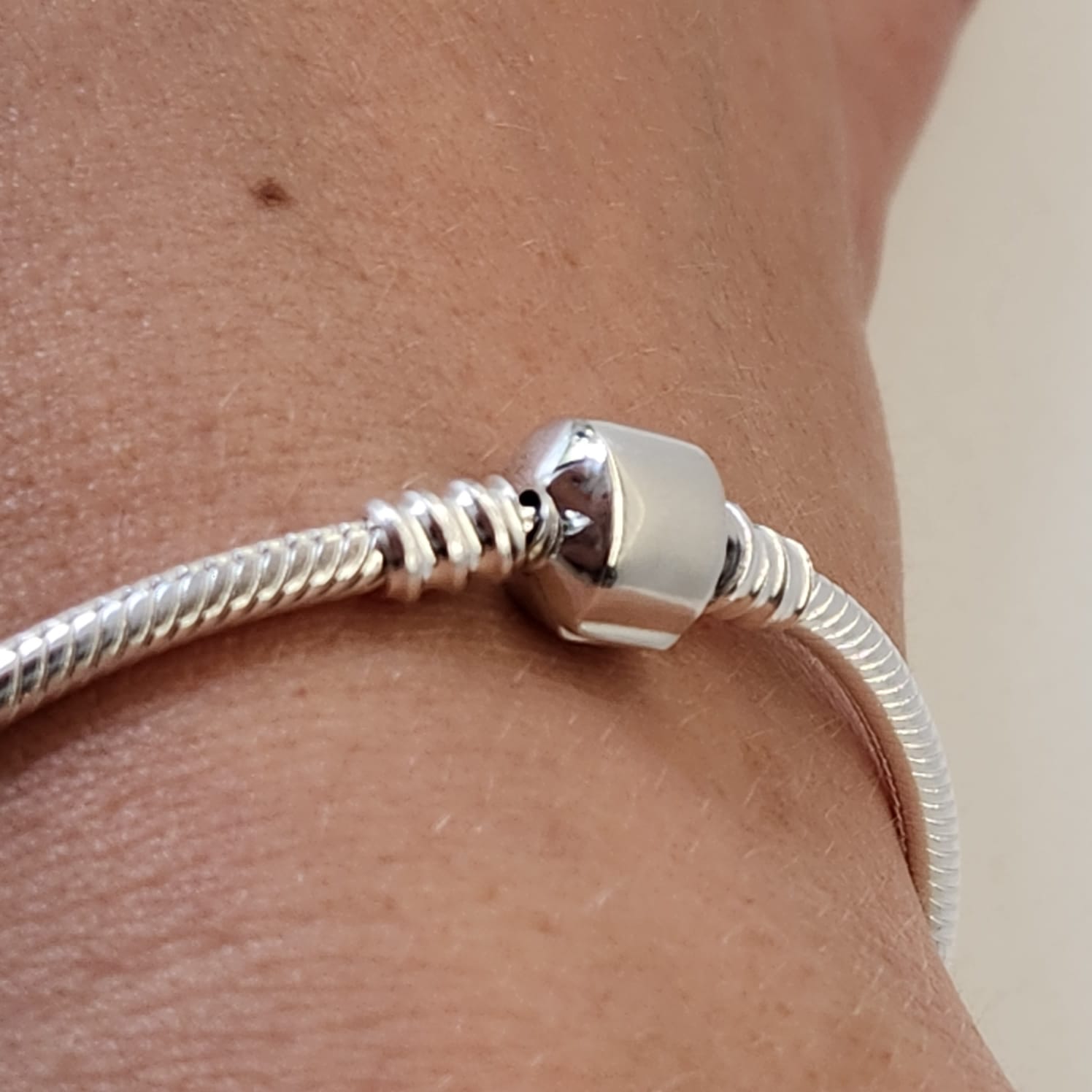 Fine and Yonder Bracelets 925 Sterling Silver Snake Chain Bracelet