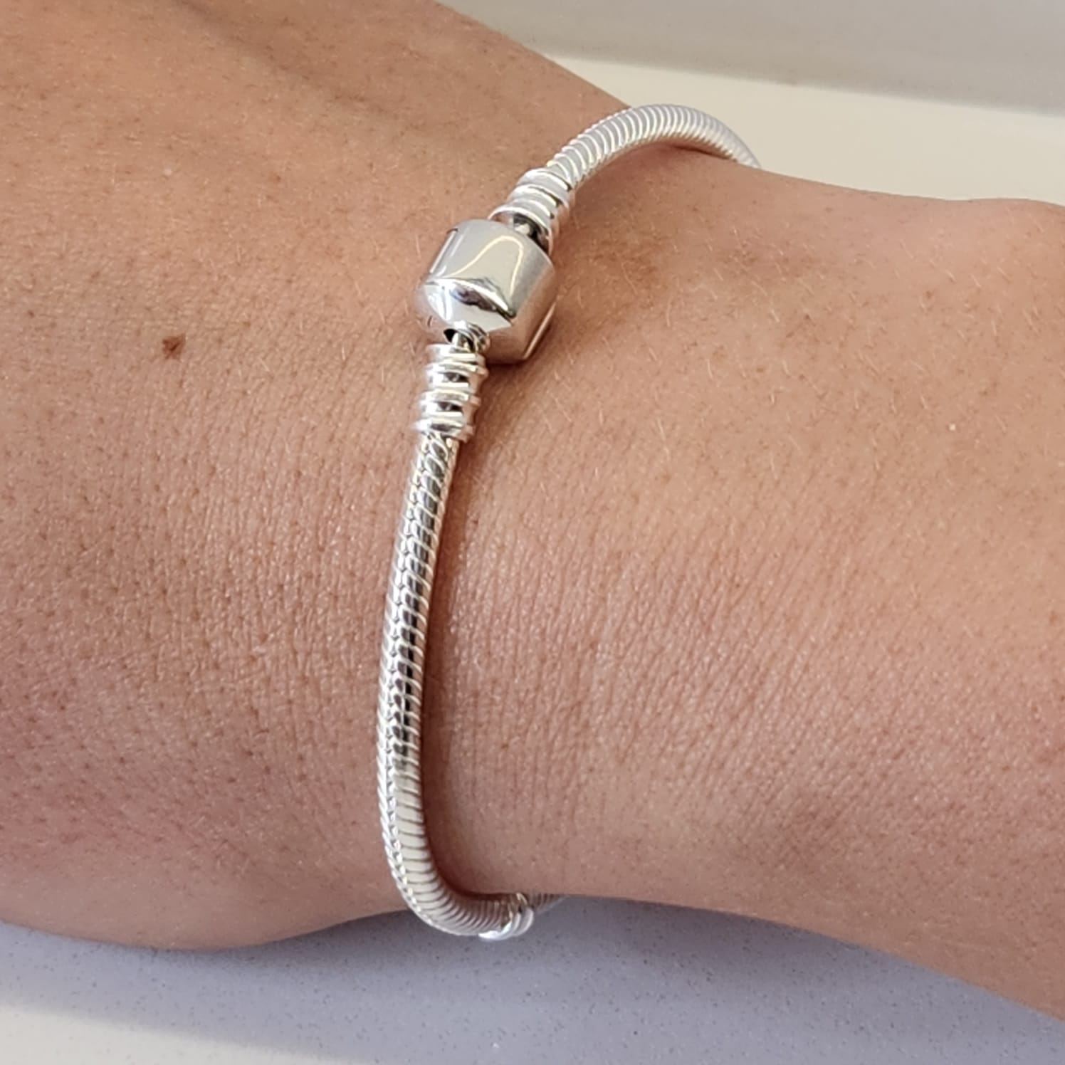 Fine and Yonder Bracelets 925 Sterling Silver Snake Chain Bracelet