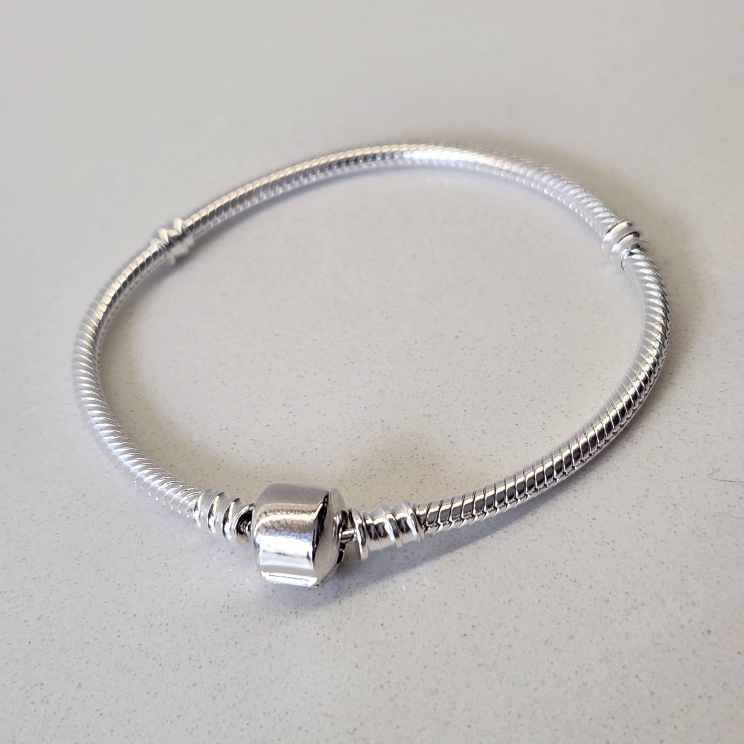 Fine and Yonder Bracelets 925 Sterling Silver Snake Chain Bracelet