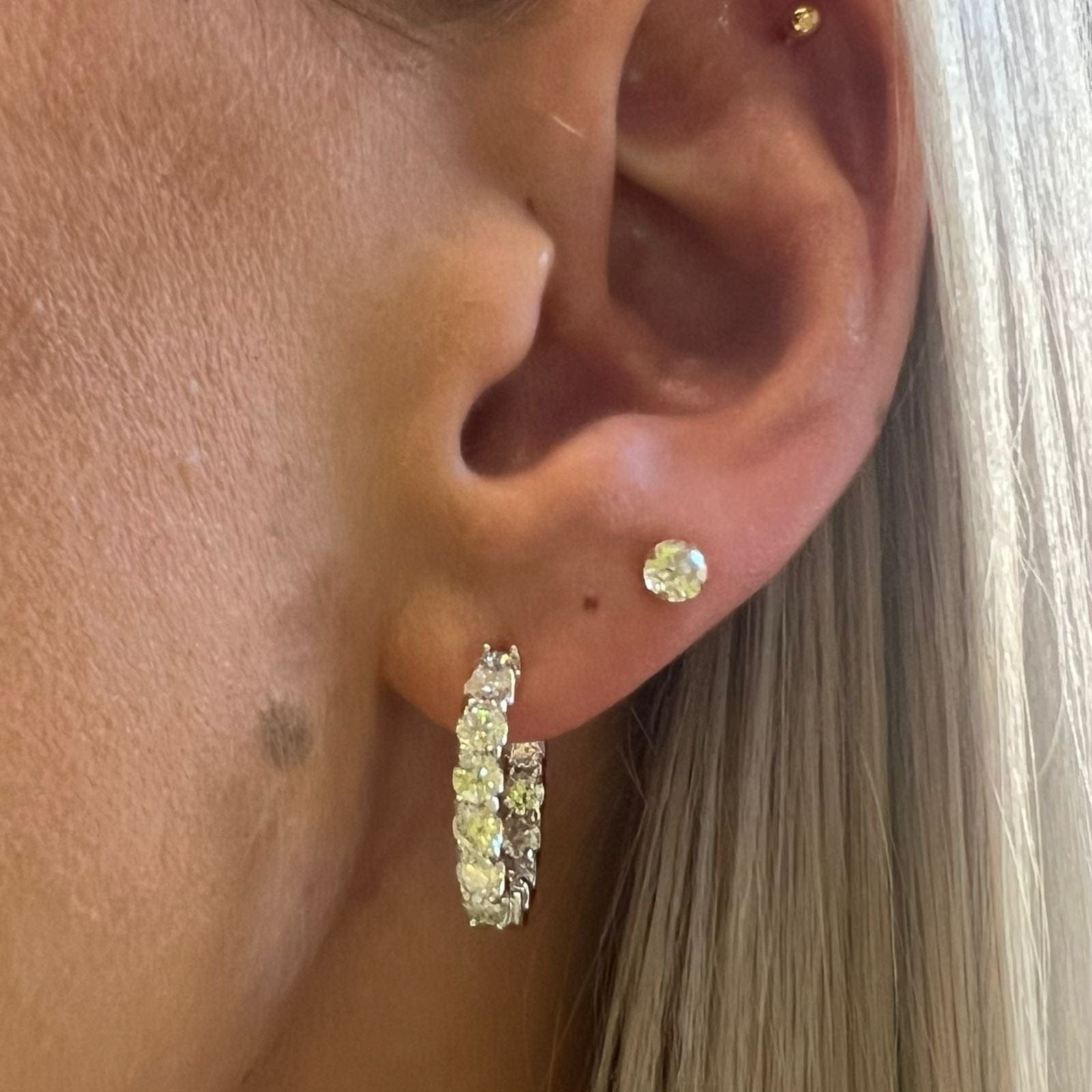 13 Stone Moissanite Huggie Earrings moissanite stones close up 3mm each
