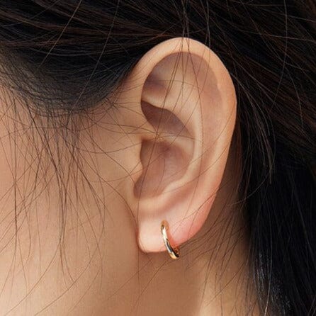 Minimal Huggie Earrings 925 Sterling Silver clean design 1.4g