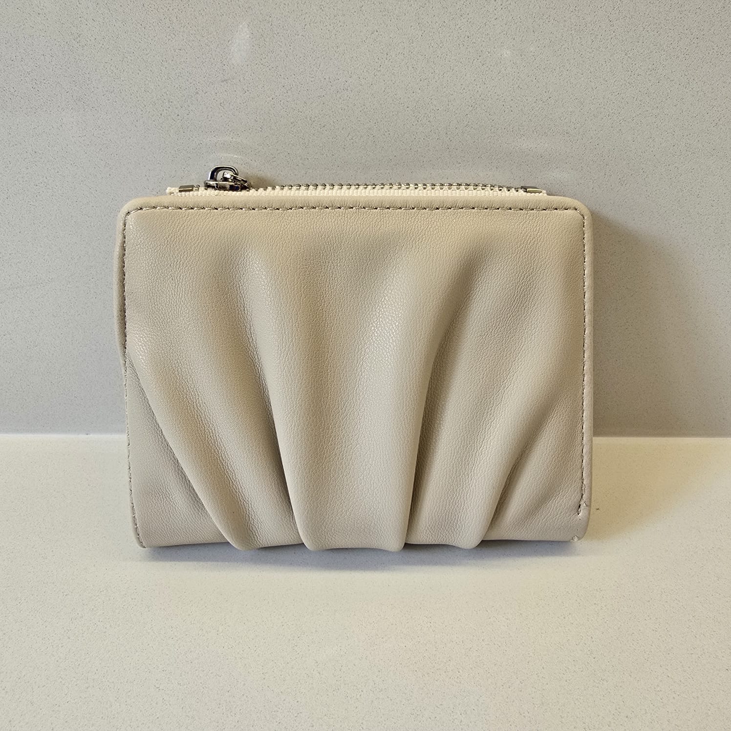 Suprene Bags Wallet Beige The Lucy Wallet
