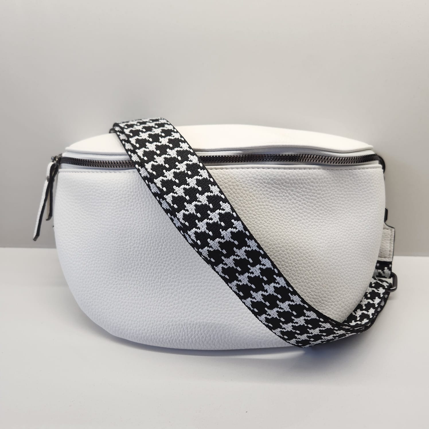 Suprene Bags White Compact Bum Bag